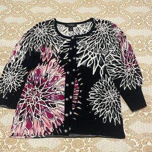 Women’s WHITE HOUSE BLACK MARKET 3/4 Sleeve Floral Sweater Size M